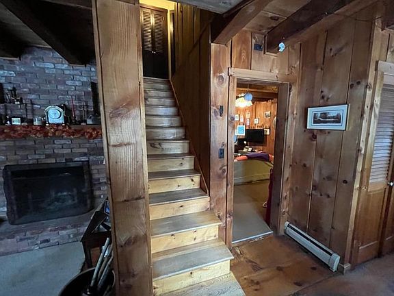 5th image of 846 Weeks Hill Road