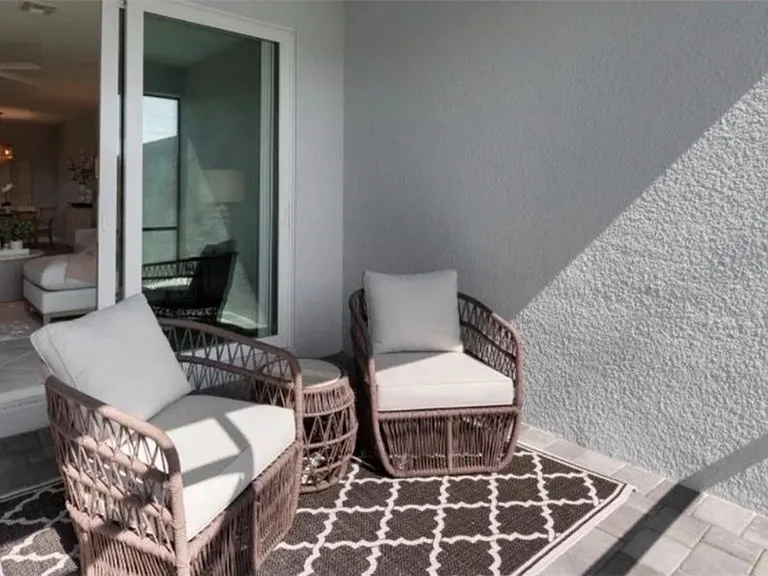 20517 Hazelnut Ct S — Photo 4