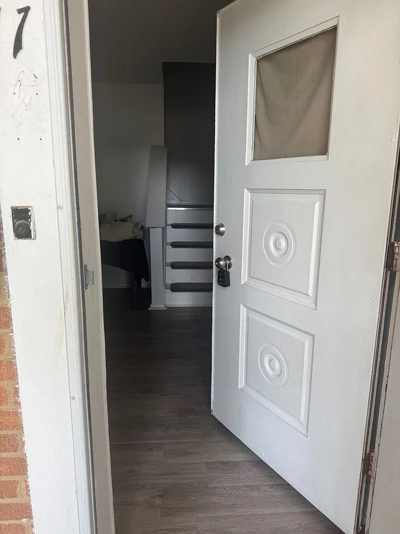 Charming 2-Bedroom Property in Prime Location — Photo 4