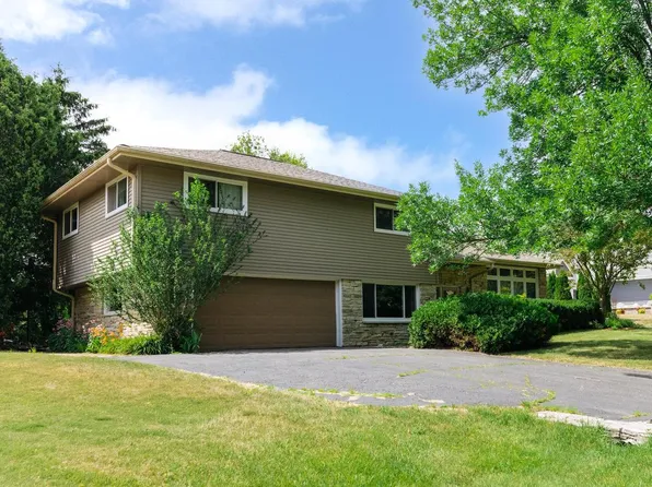 8551 N Manor LANE, Fox Point, WI 53217