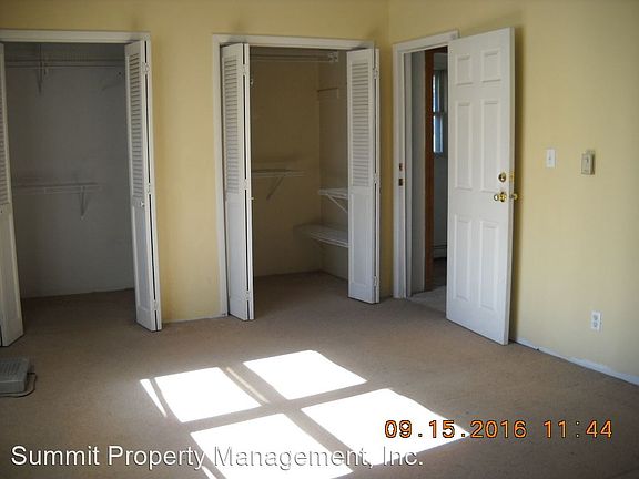 2nd image of 819 W Hallmark Ln
