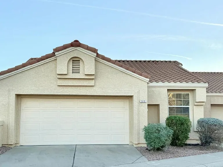 313 W Monte Cristo Ave — Photo 2
