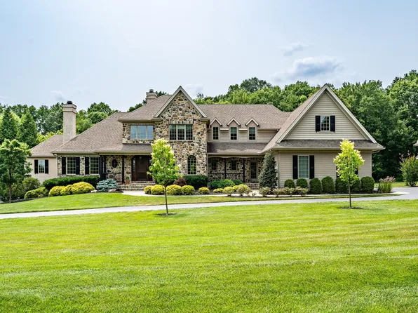 841 Oak Tree Rd, Kennett Square, PA 19348