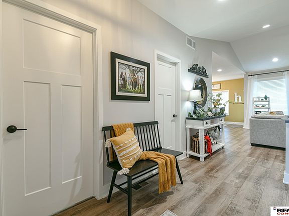 5th image of 1060 W Panorama Rd