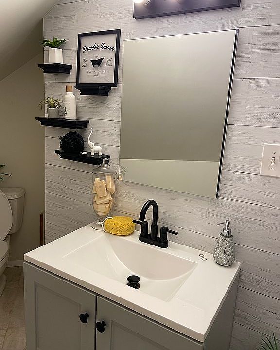 Second floor bathroom