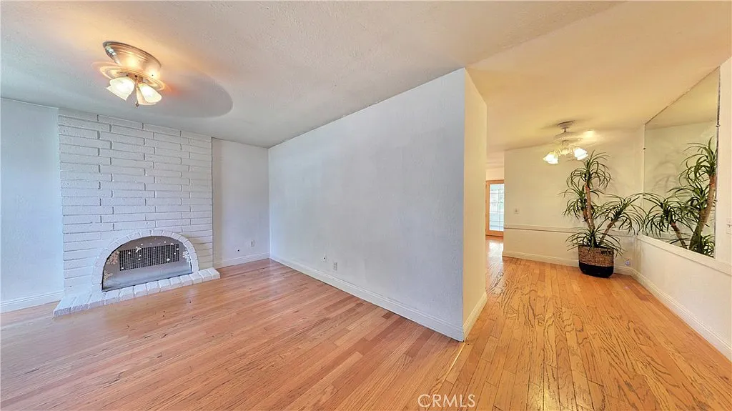 3 bed, 1746 sqft, $3,650 — Photo 4