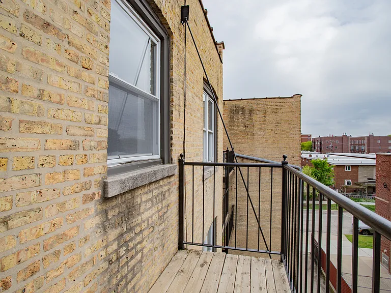 6150 N Ravenswood Ave #4 — Photo 17