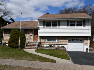 6 Crane Ter, Wayne, NJ 07470