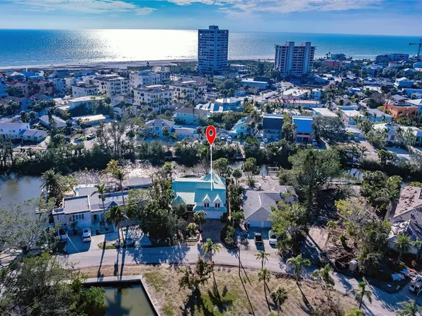 288 Island Cir, Sarasota, FL 34242