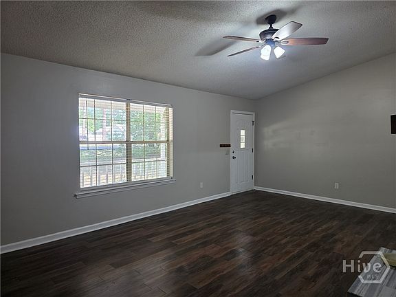 5th image of 622 Plantation Dr