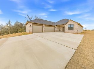 1200 Cedar Ln, Harrah, OK 73045