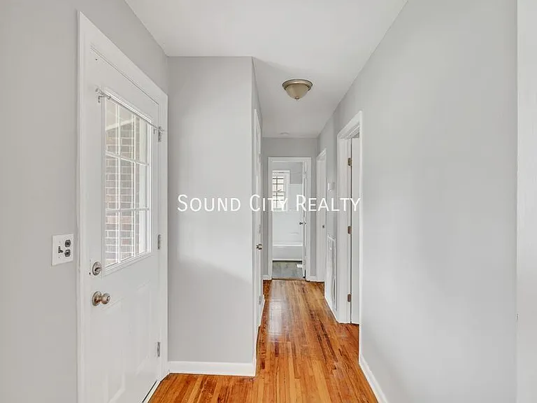 4010 Liberty St — Photo 10