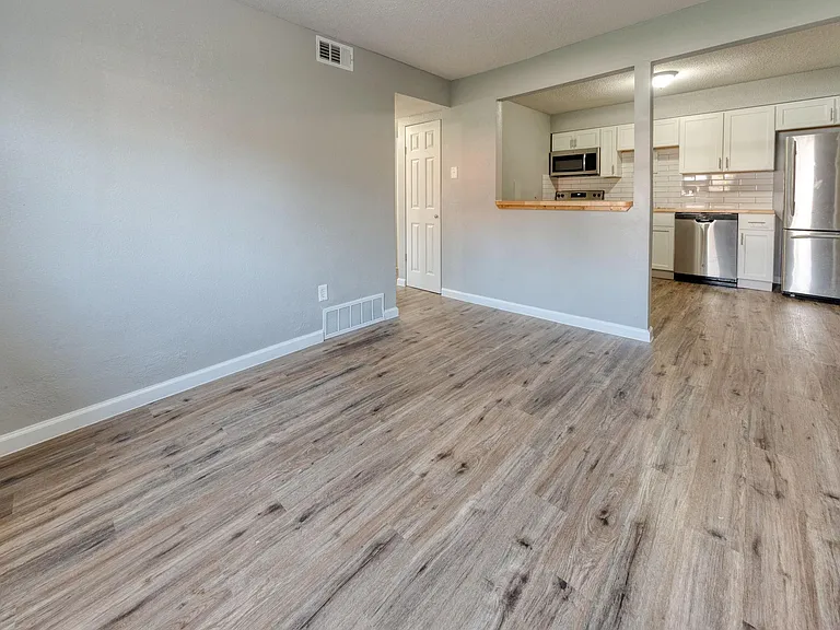 New Haven Apartments — Photo 10