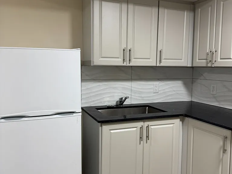 5435 Richmeadow Mews #BASEMENT — Photo 8