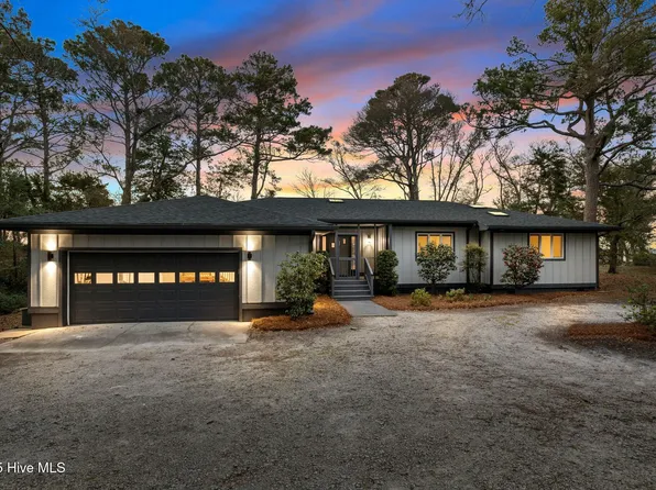 136 Oakleaf Drive, Pine Knoll Shores, NC 28512
