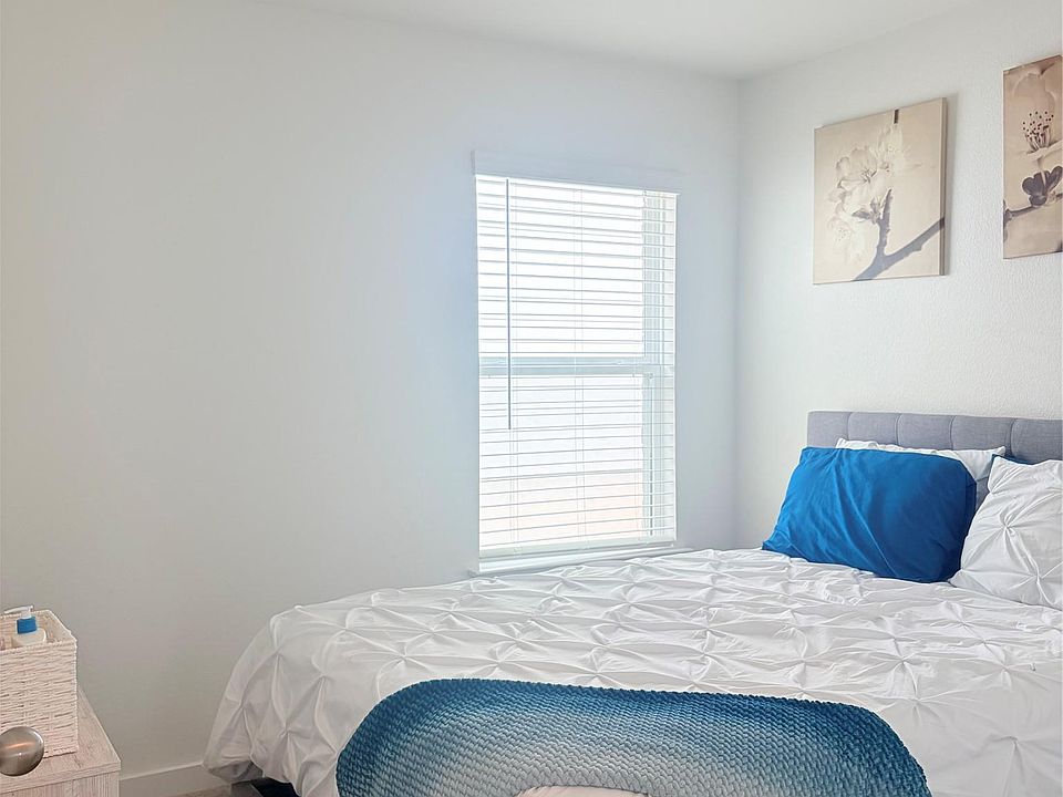 1st image of 182 Shackleton Dr