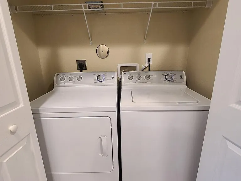 1952 Flamingo Pl — Photo 16