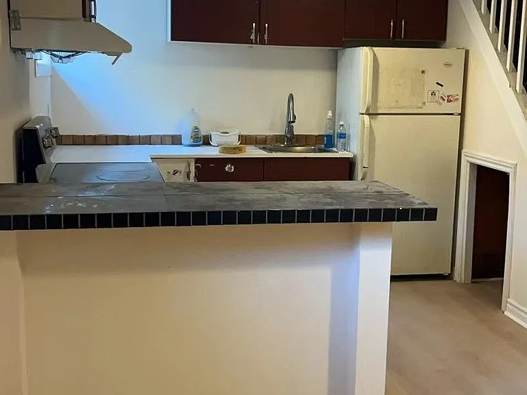 93 Morgan Ave — Photo 1