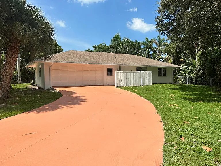 1 Indialucie Pkwy — Photo 3