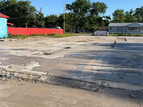 207 W Ferry St, Salina, OK 74365