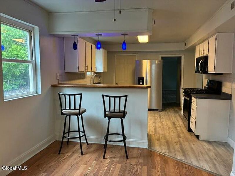 3rd image of 1572 3rd Street