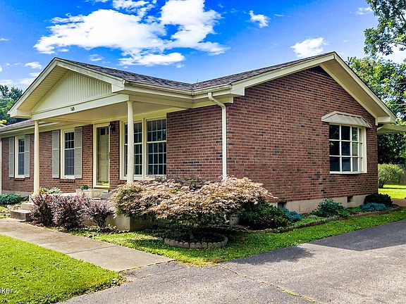 3rd image of 165 Wyndingbrook Dr