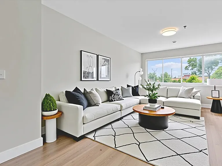 The Tides Luxury Apartments — Photo 16
