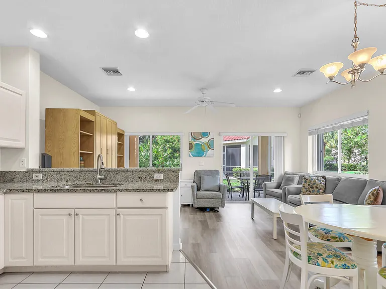 8931 Sandshot Ct — Photo 7
