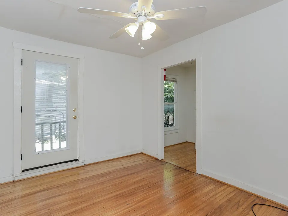 1828 W Main 1/2 St #1