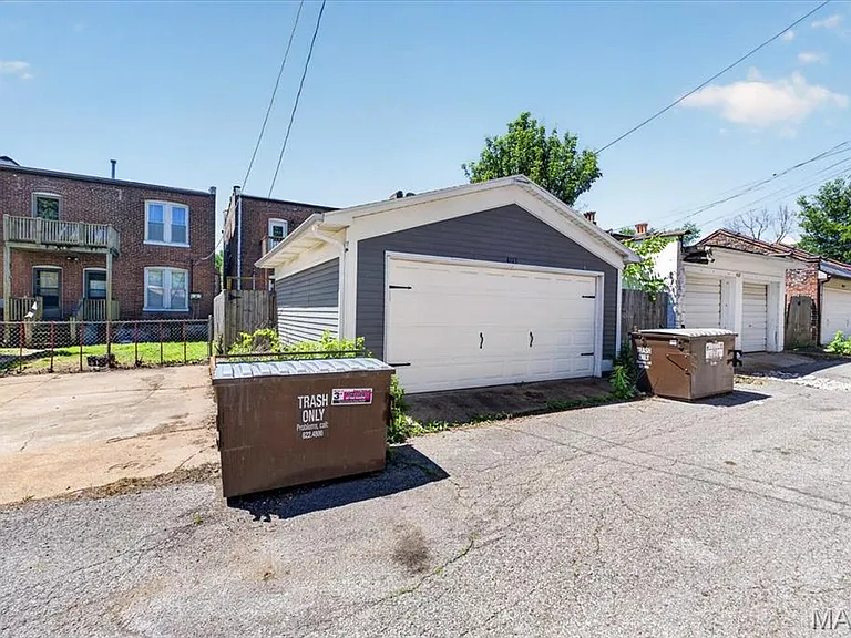 4161 Flad Ave — Photo 39