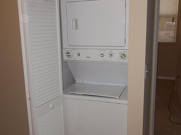 3rd image of 1911-4241 Bellasol Cir #1911