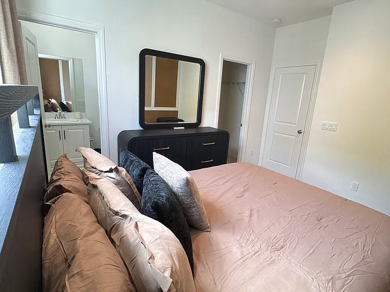 Sandstone Ct — Photo 9