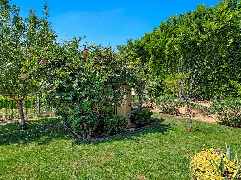 9611 Baden Ave — Photo 63