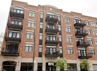 711 W Grand Ave #202, Chicago, IL 60654