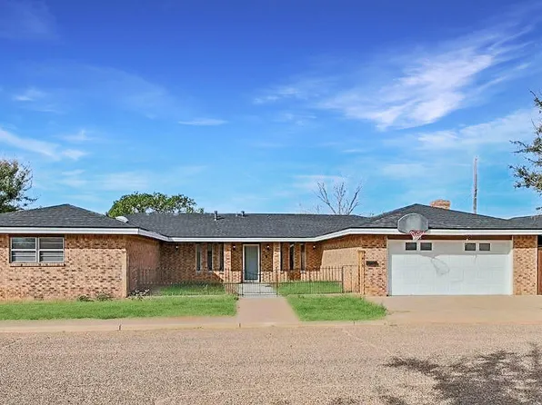 419 E Jackson St, Levelland, TX 79336