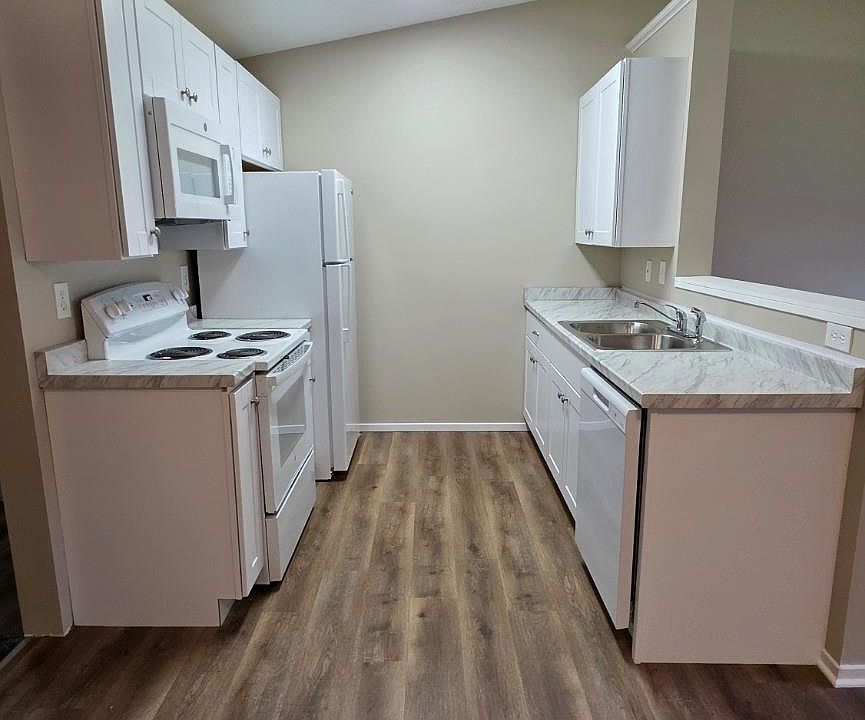 9343 Parkview Cir, photo 8