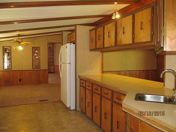 Kitchen Wet Bar & Passthru