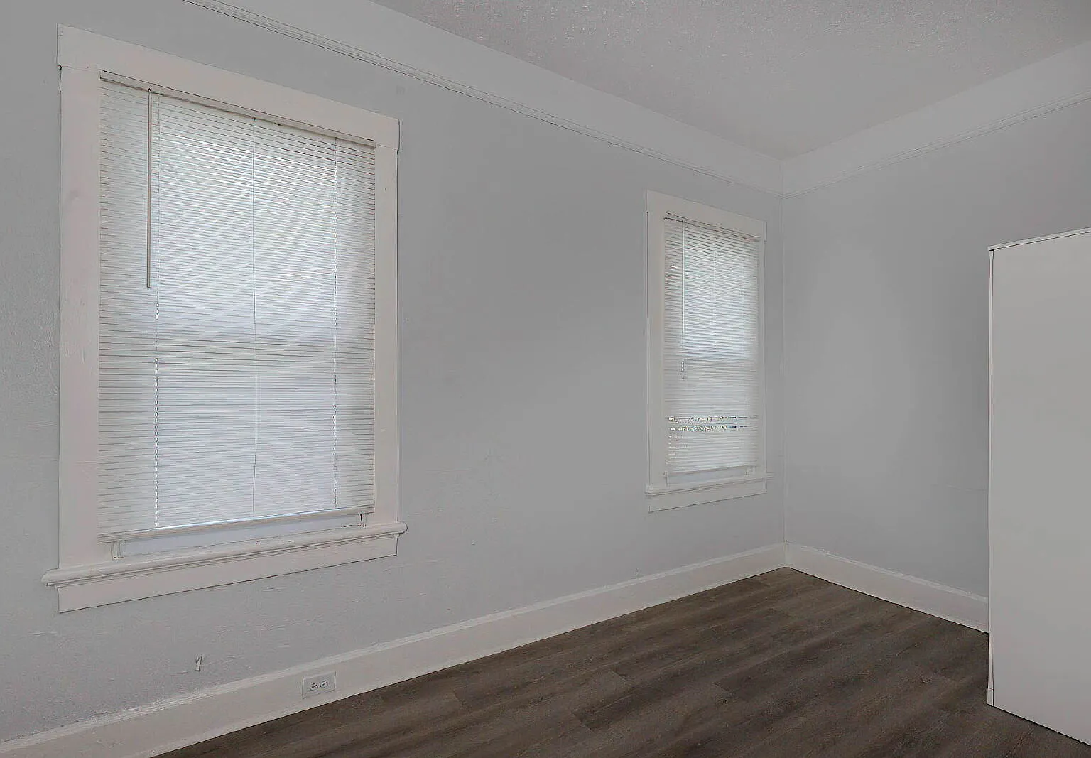 3 bed, 2.0 bath, 1110 sqft, $1,300 — Photo 4