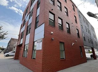 373 Danforth Ave, Jersey City, NJ 07305