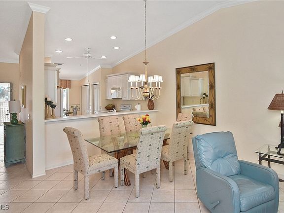 5th image of 10528 Washingtonia Palm Way APT 4725