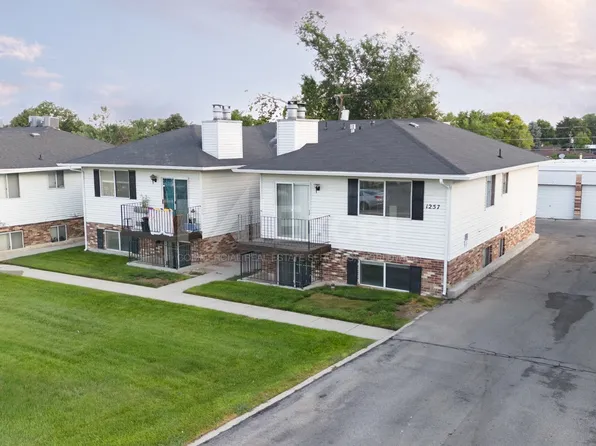 2 bed, 1.0 bath, $1,400, 1257 E Vine St APT C, Murray, UT 84121