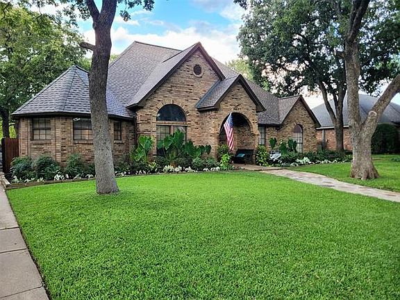 2nd image of 4607 Lake Park Dr