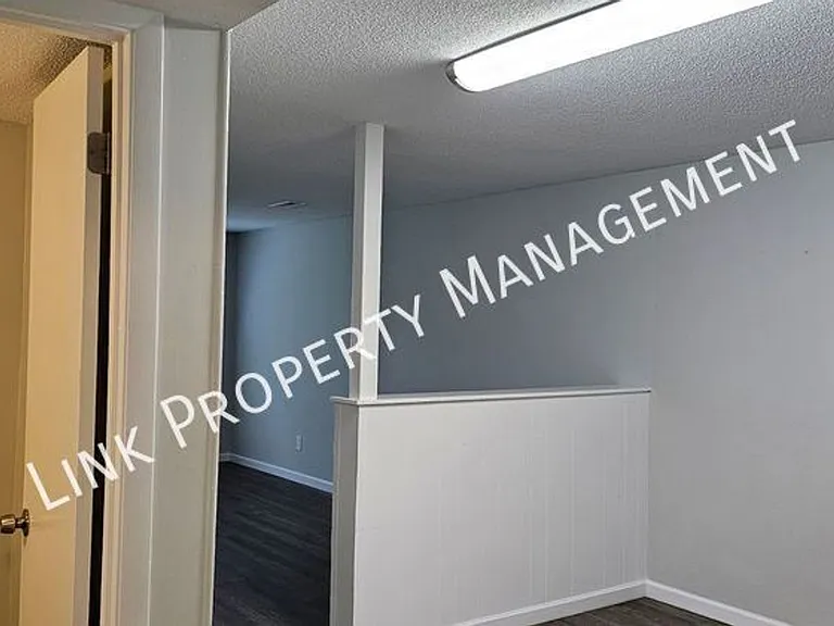 1638 Keeble St — Photo 33