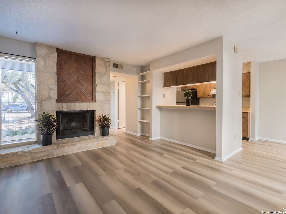 1st image of 3843 BARRINGTON ST #169S