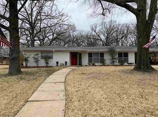 1070 Cardinal Ln, Paris, TX 75460