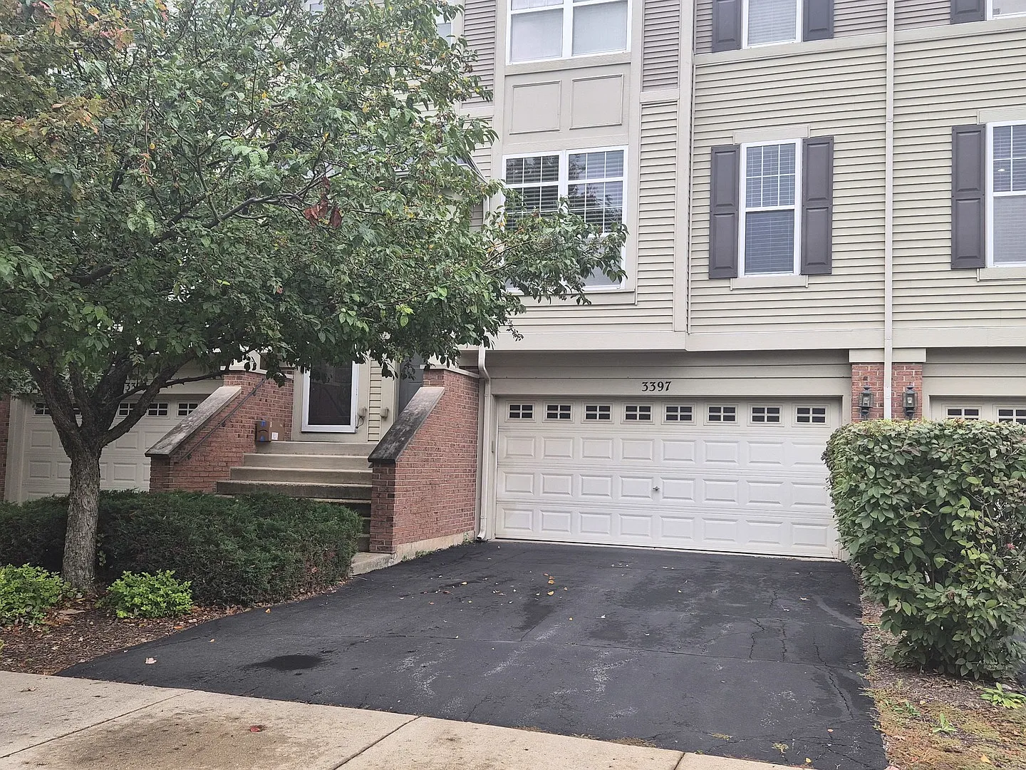 3 bed, 2.5 bath, 1776 sqft, $2,700 — Photo 3