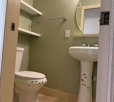 5th image of 2332 Dubois St