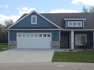 900 11th Pl NW, Kasson, MN 55944