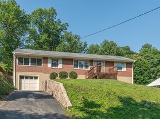 4421 Stonewall Rd NW, Roanoke, VA 24017