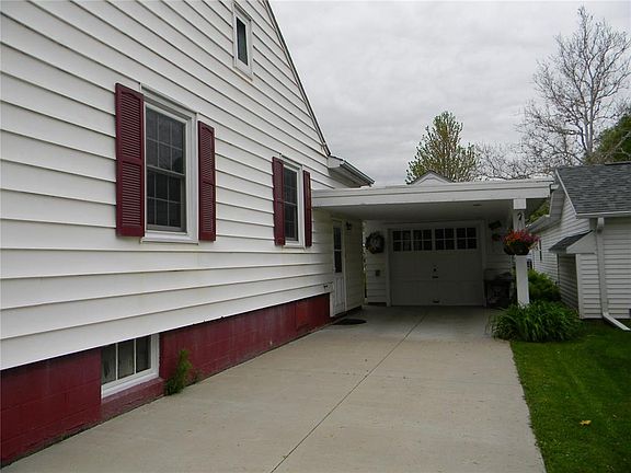 4th image of 702 W Hilton St